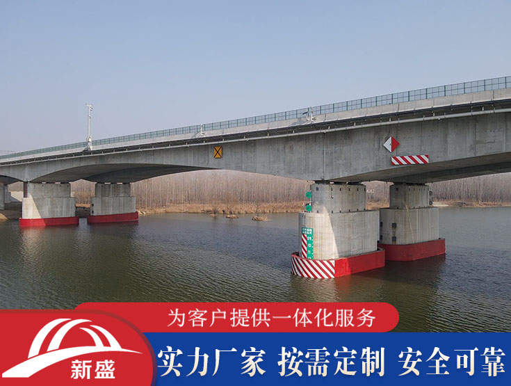 自浮式防撞设施 钢覆复合材料桥梁防撞 桥墩防护专用 耐腐蚀全规格 