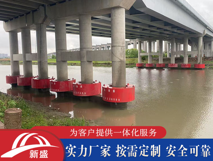 桥梁防撞护舷 自浮式钢覆复合材料防撞设施 浮动式防船撞设备